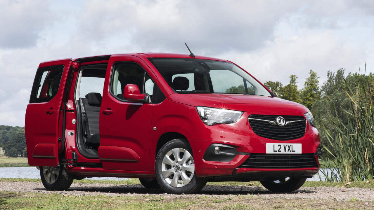 Vauxhall Combo Life: Sliding Doors, Open