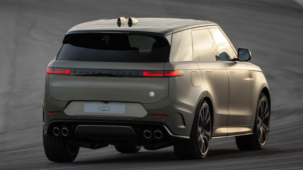 Range Rover Sport SV Edition One on Track