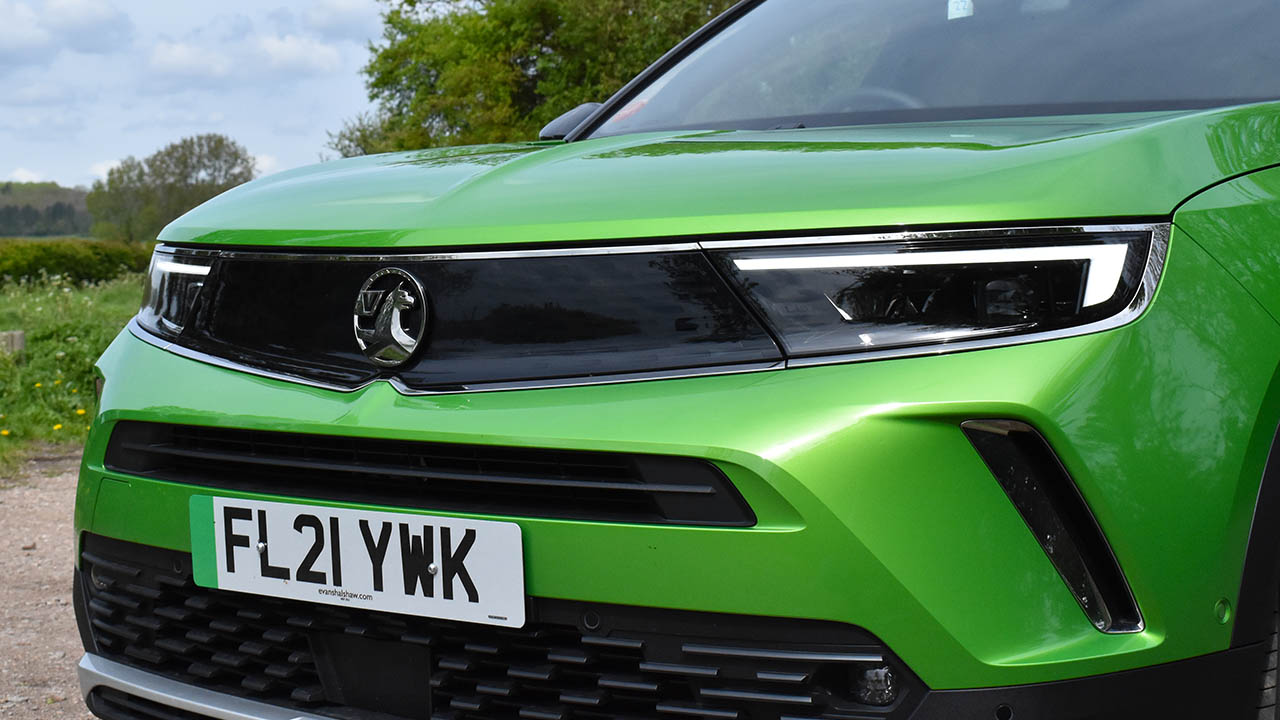 green vauxhall mokka, vizor