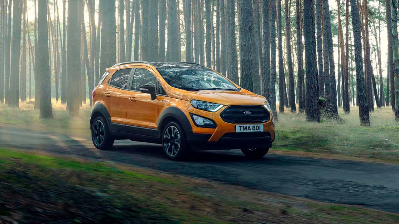 Ford EcoSport Driving