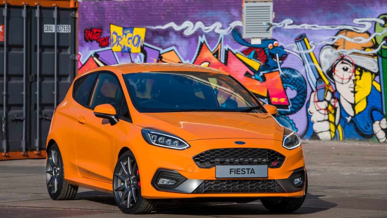 Orange Ford Focus ST