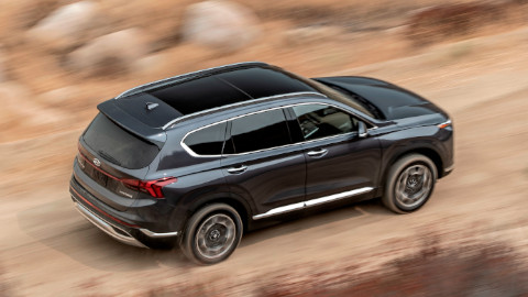Hyundai Santa Fe Birdseye View Driving