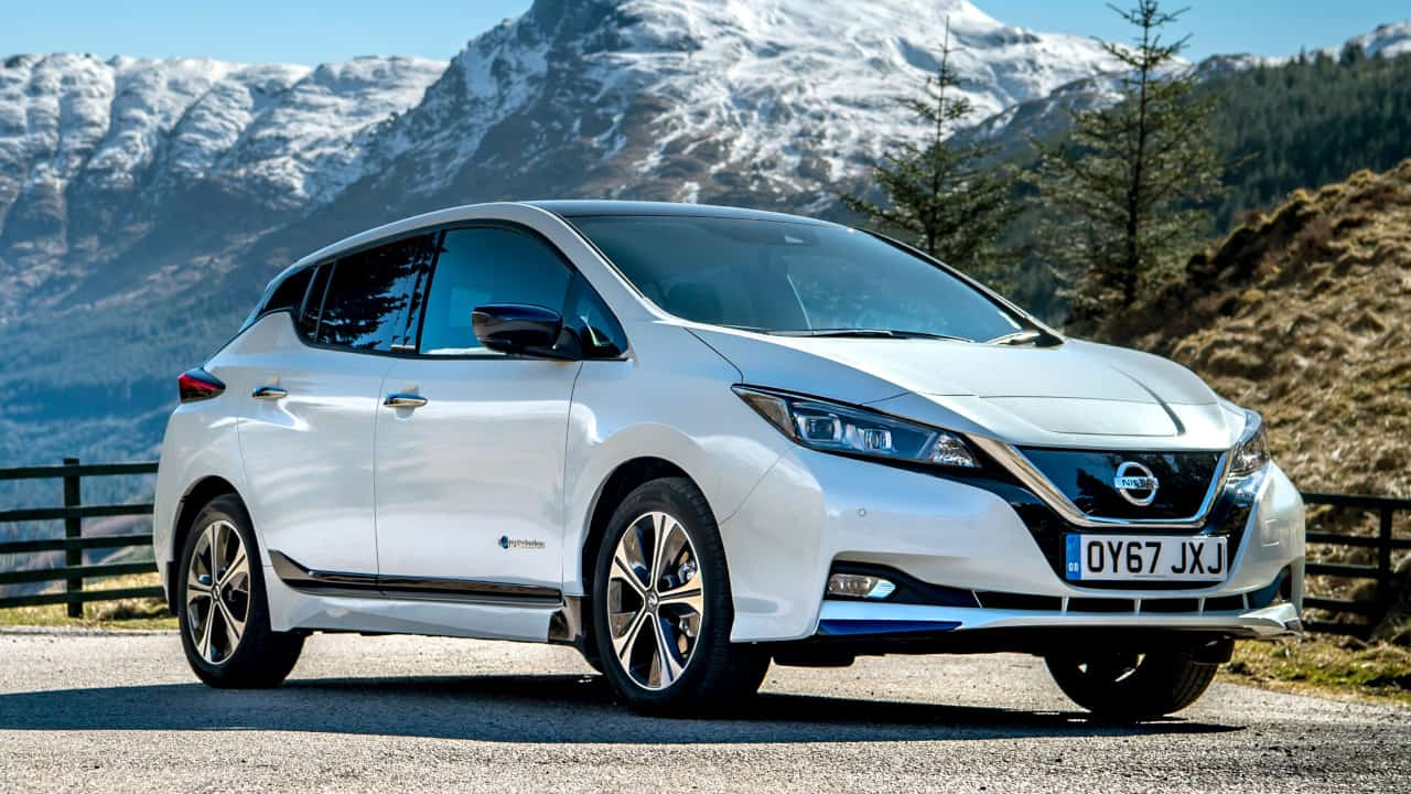 Nissan LEAF Front