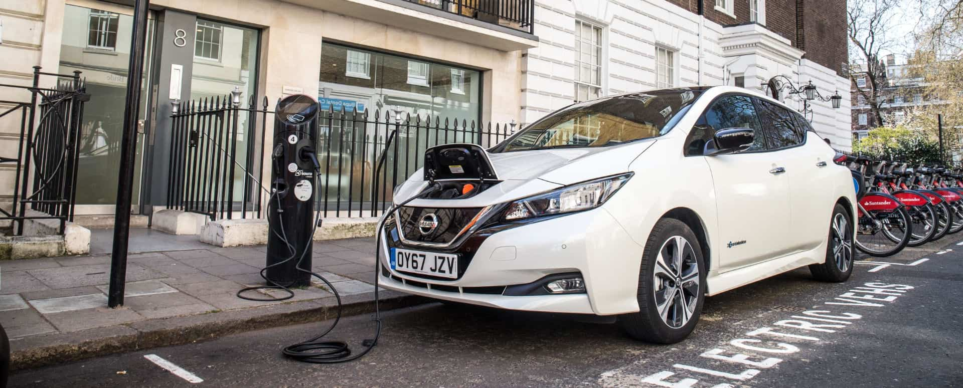 Nissan LEAF Charging