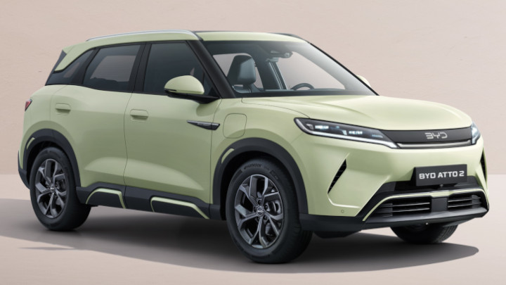 BYD ATTO 2 front side angle