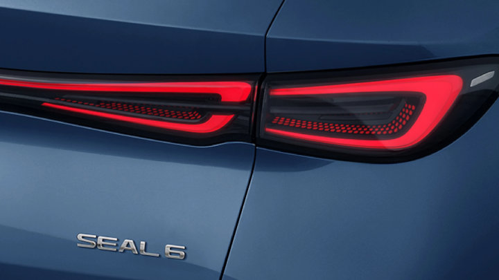 byd seal 6 touring light details