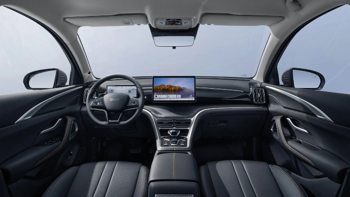 BYD SEALION 5 DM-i interior black trim