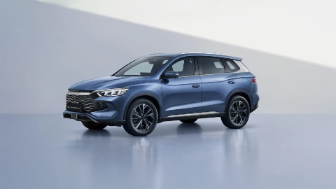 Blue BYD SEALION 5 DM-i side angle studio