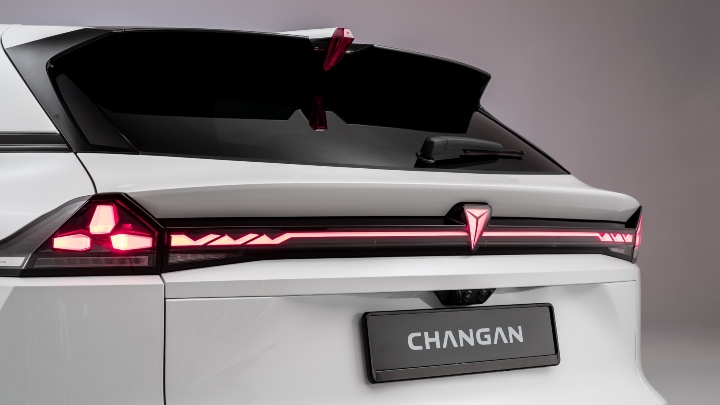 White Changan Deepal S07 Exterior Rear Close-Up