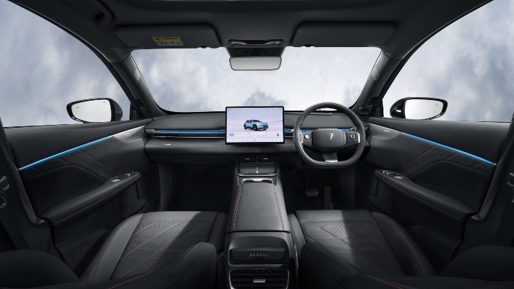 Changan Deepal S05 interior featuring digital dashboard and central touchscreen