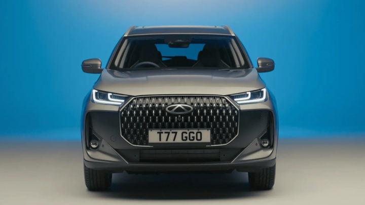 Grey Chery Tiggo 7 Front View Blue and Grey Backdrop