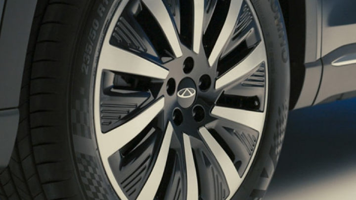 Chery Tiggo 8 Wheels Close Up