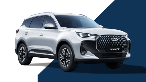 Light Grey Chery Tiggo 7 with Split Blue and White Background