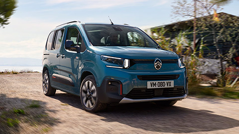 Blue Citroen Berlingo Front Static