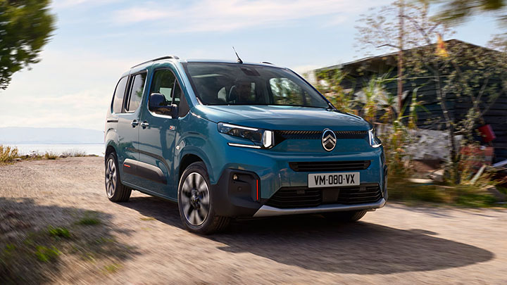 Blue Citroen Berlingo Front Static