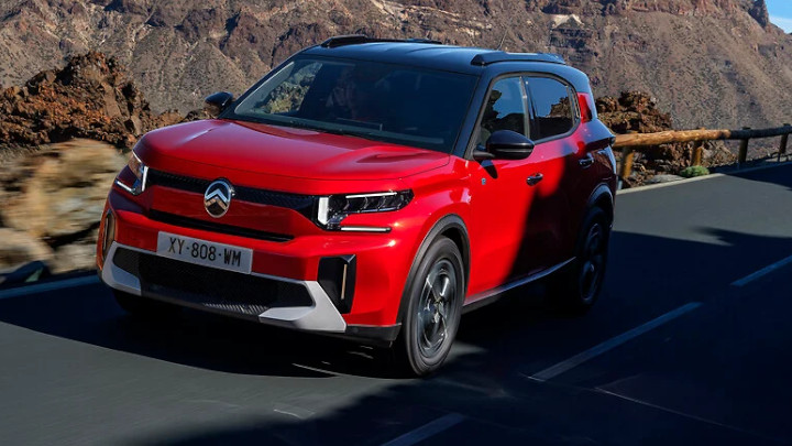 Citroen e C3 Aircross Front Driving in Red