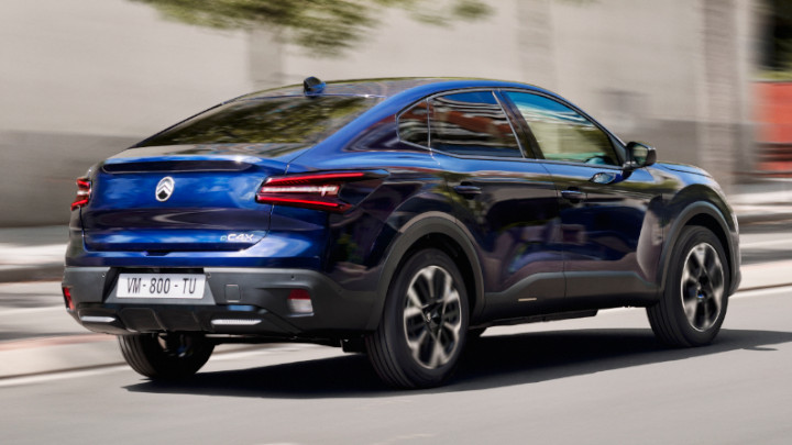 Citroen e-C4 X Driving