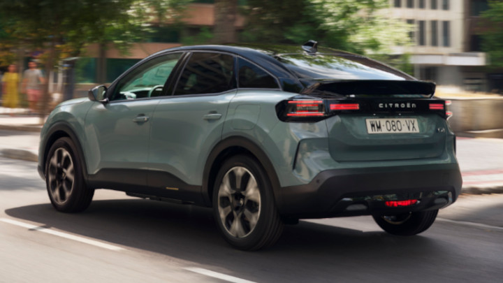 Citroen e-C4 Driving Rear