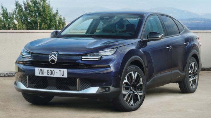 Citroen C4 X Front Angle