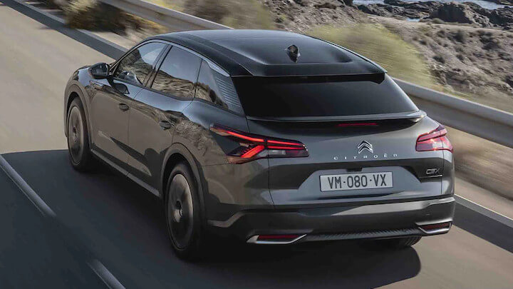 Citroën C5 X Rear Driving