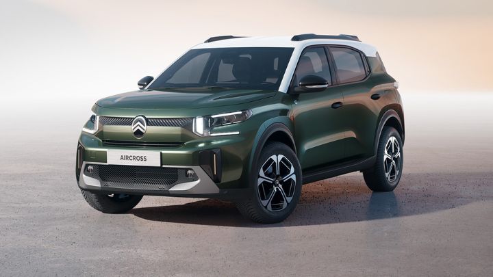 Front of the new Citroen C3 AirCross with a green body and white roof