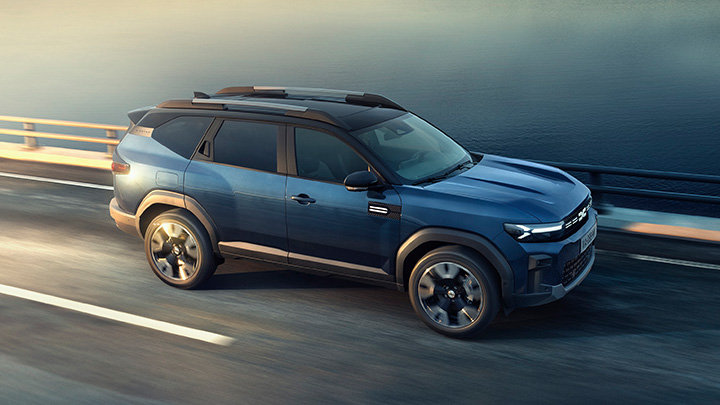 Blue Dacia Bigster Side