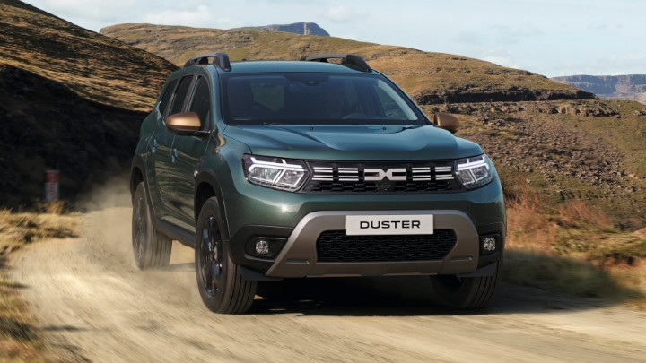 Dacia Duster Front Driving