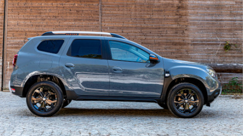 Dacia Duster Side Static