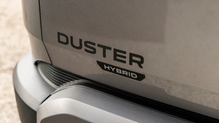 Dacia Duster Hybrid Badge