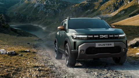 dacia duster driving offroad
