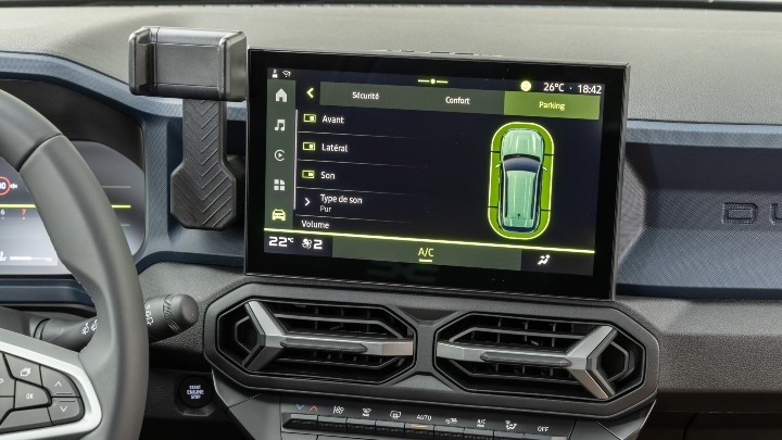 Dacia Duster Interior Infotainment System