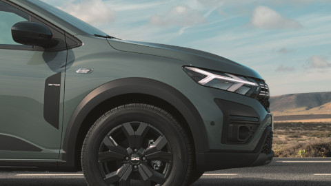 Dacia Jogger Front Side Detail
