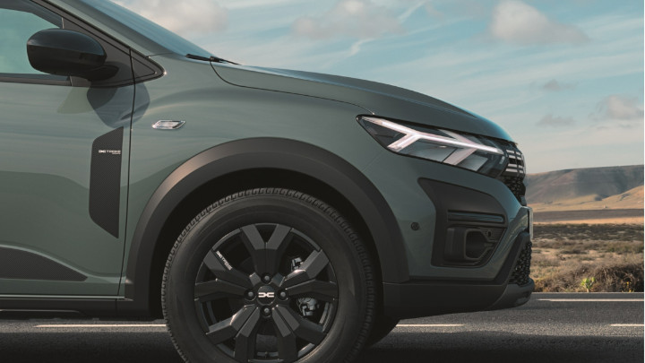 Dacia Jogger Front Side Detail