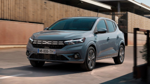 Dacia Sandero Front Driving