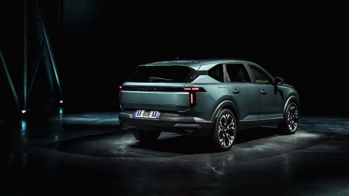 Rear end of Dacia Striker 