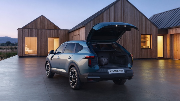 Dacia Striker rear with boot open