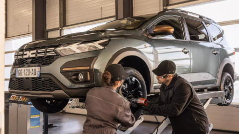Technician Servicing Dacia Sandero