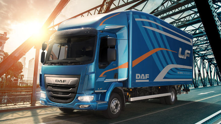 DAF LF Exterior, Front Driving