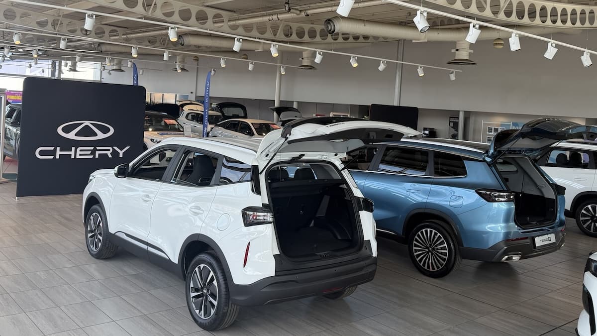 Chery Hull Dealership Interior