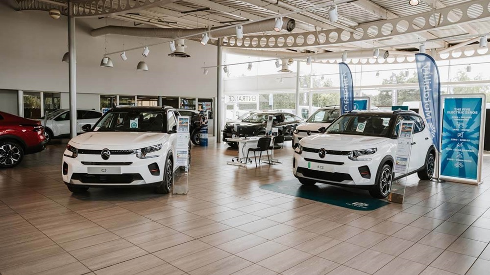 Citroen Hull interior showroom