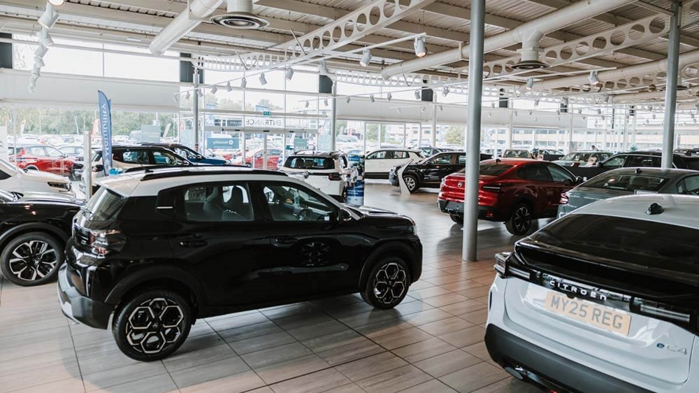 Citroen Hull interior showroom