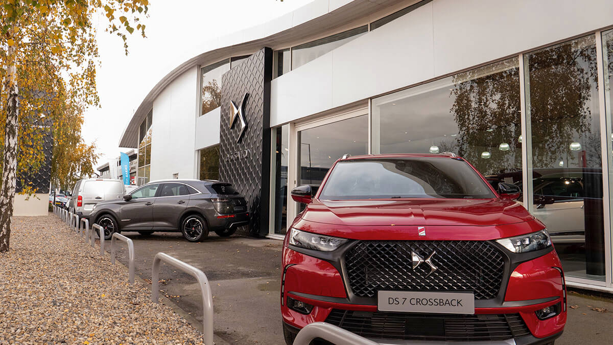 Evans Halshaw DS Salon York