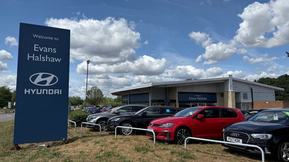 Hyundai Milton Keynes dealership exterior