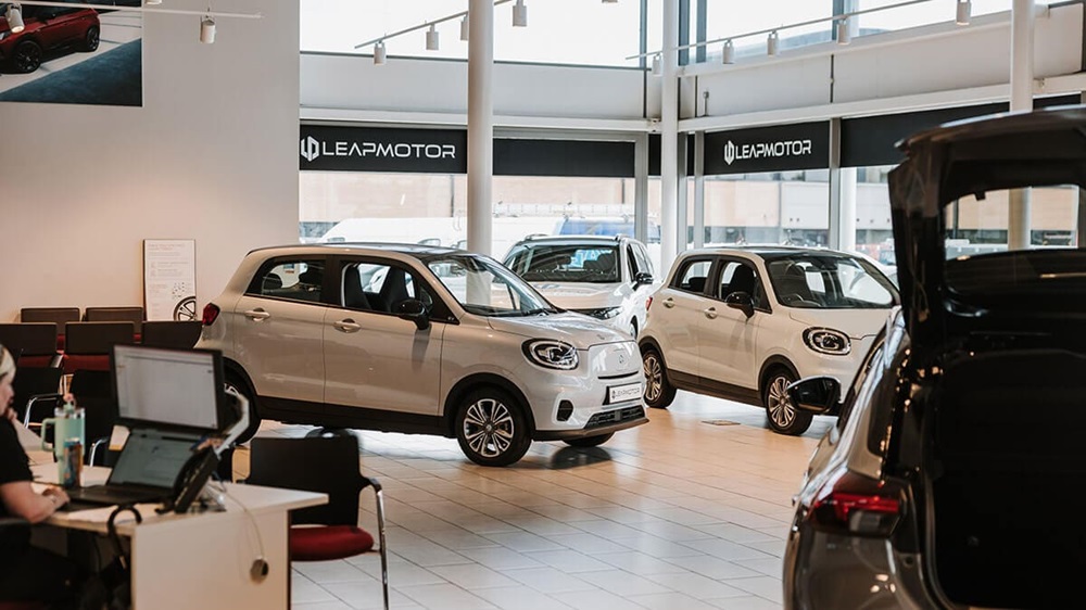 Leapmotor Hull showroom interior