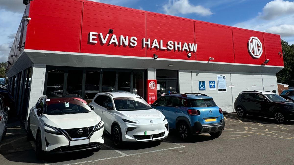 MG Banbury dealership exterior