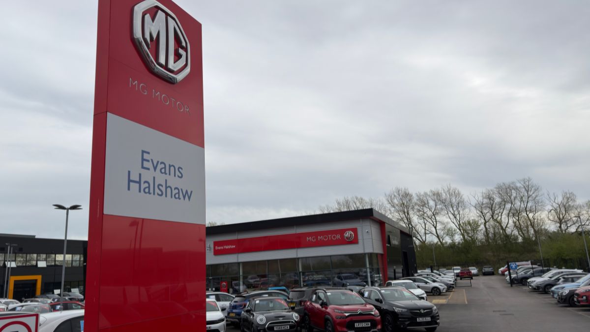 MG Grimsby Dealership Exterior and Forecourt