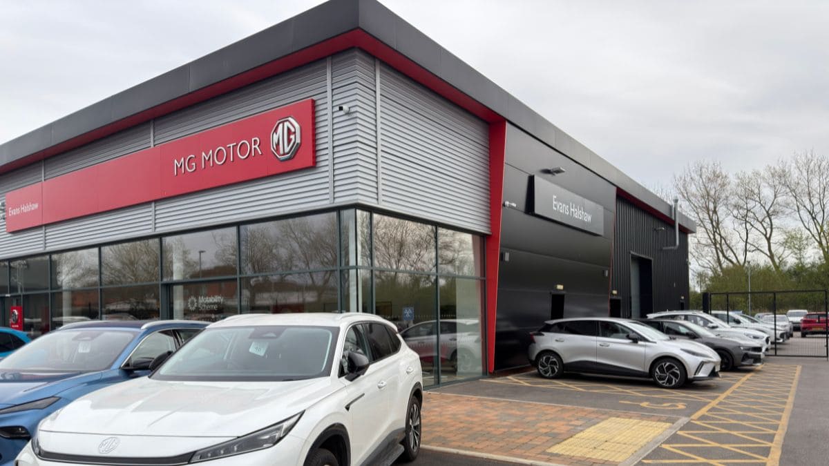 MG Grimsby Dealership Exterior