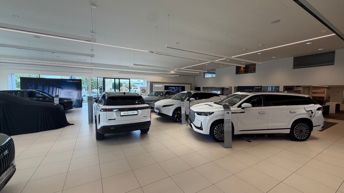 Omoda Jaecoo Hull Dealership Interior Showroom