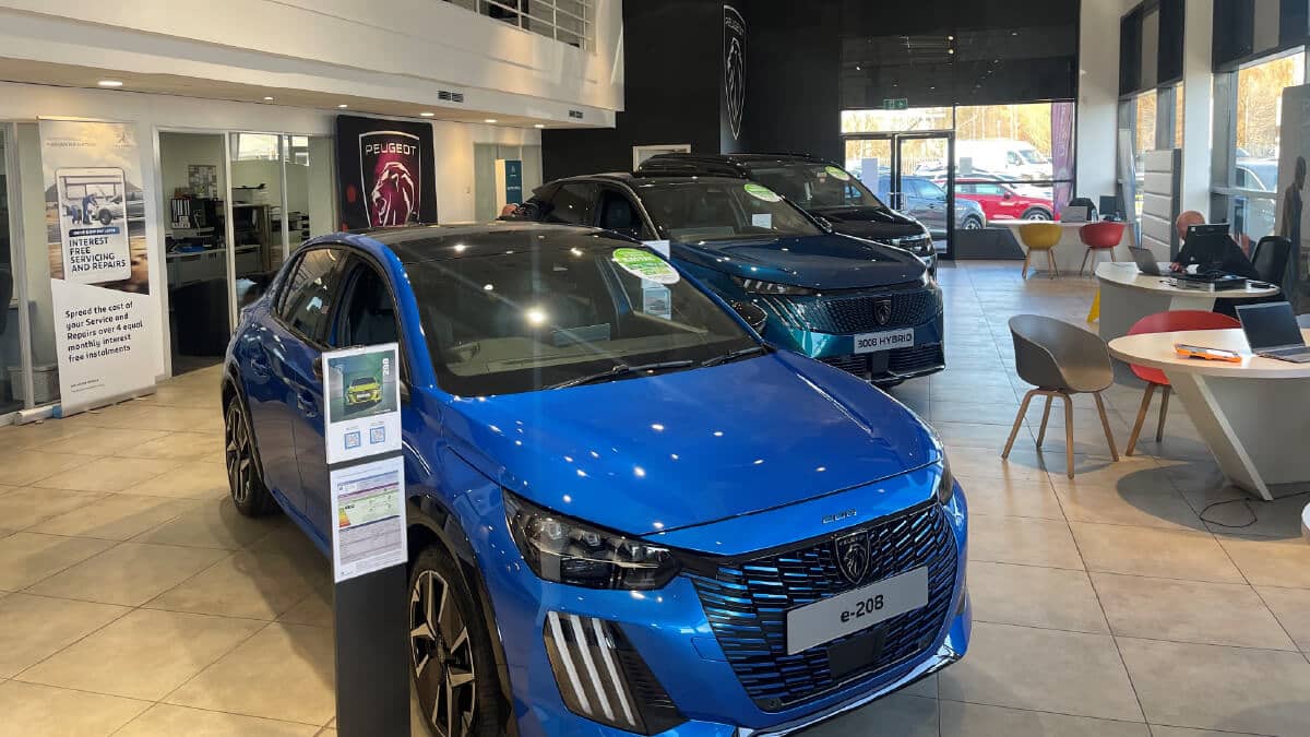 Peugeot Doncaster interior vehicle display