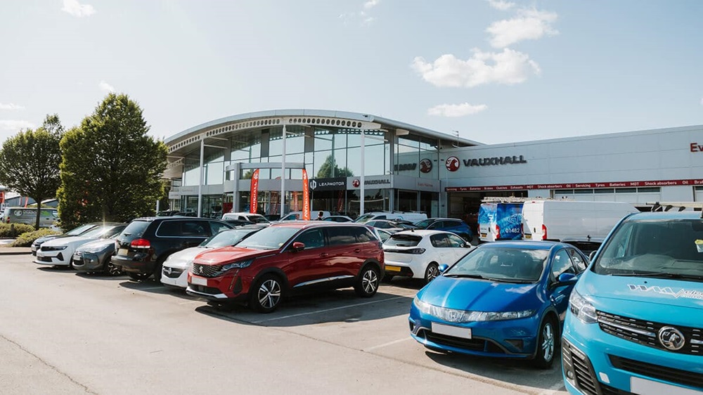 Peugeot Hull dealership exterior forecourt